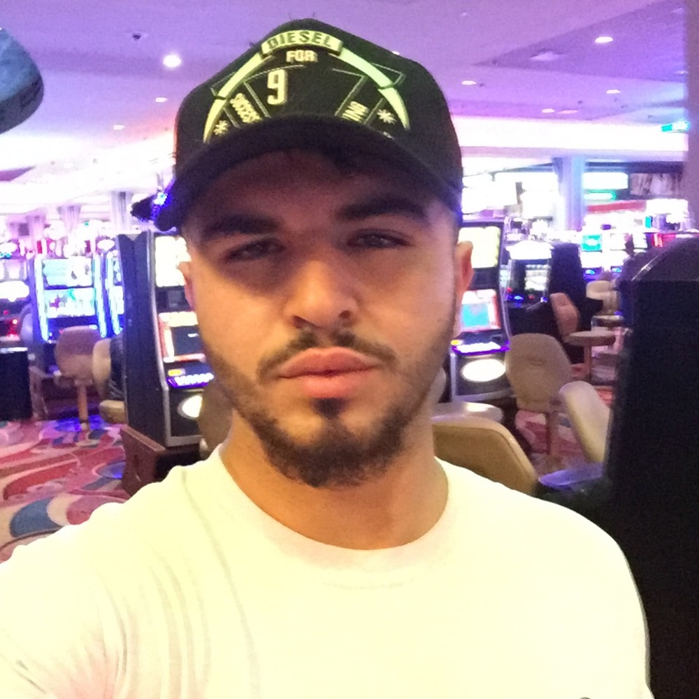 Meet your Posher, Usher